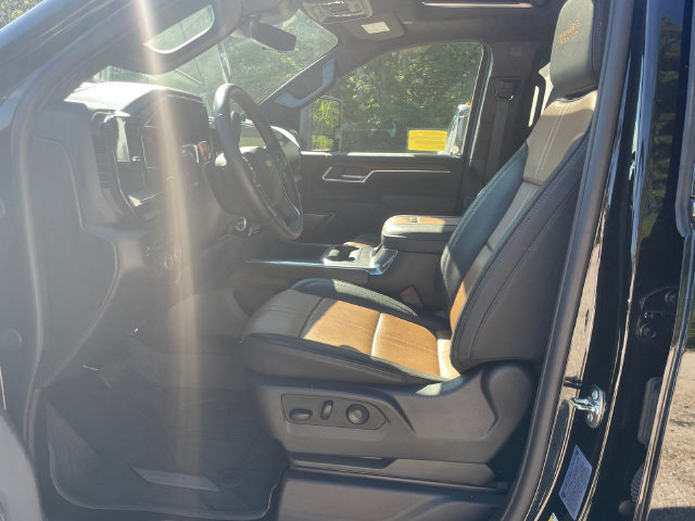 2025 Chevrolet Silverado 2500HD High Country - Photo 39