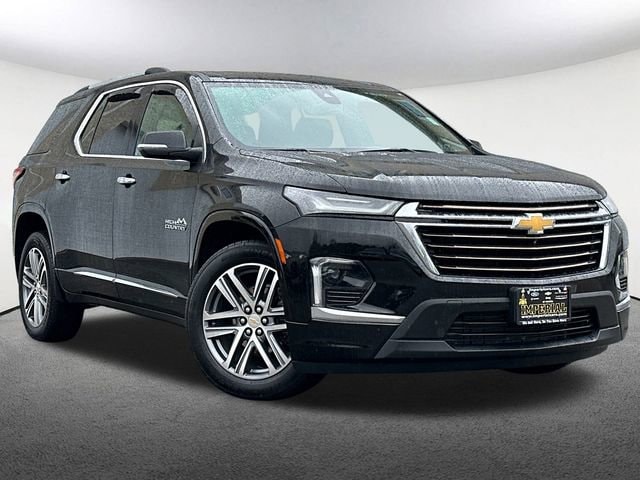 Used 2023 Chevrolet Traverse High Country with VIN 1GNEVNKWXPJ217556 for sale in Mendon, MA