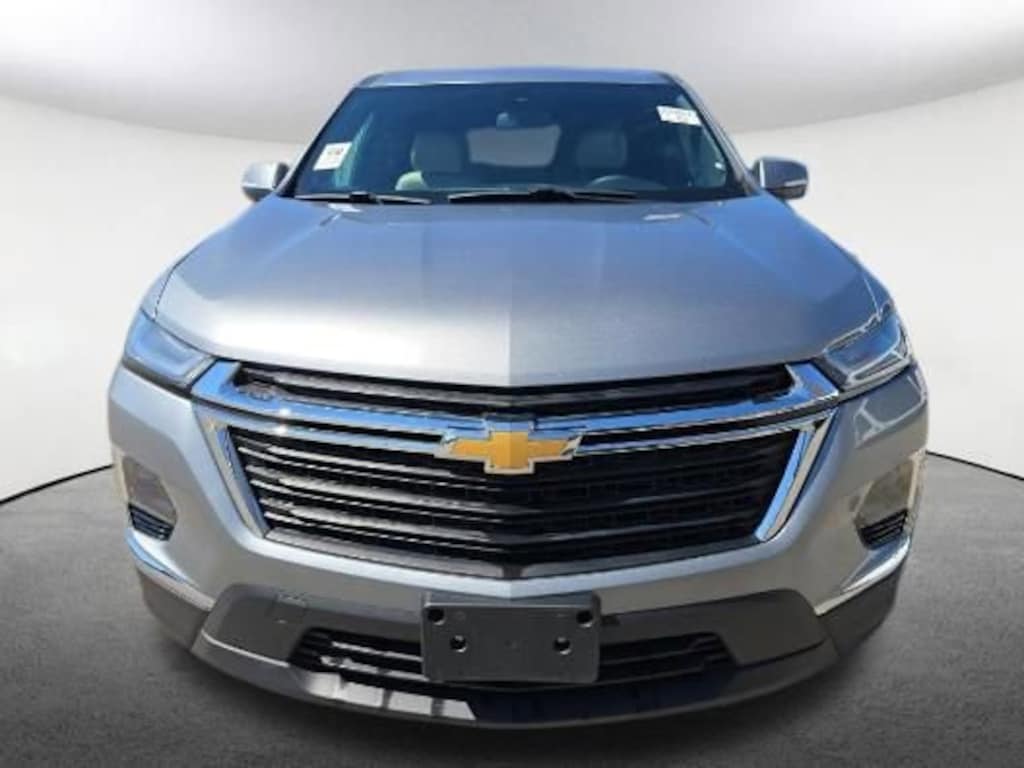 Used 2023 Chevrolet Traverse LS SUV