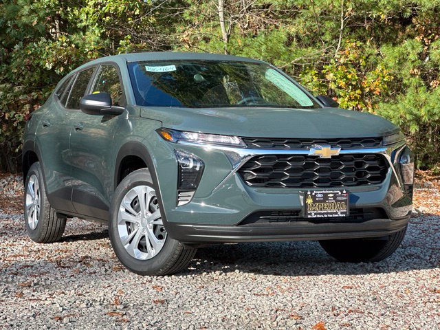 New 2026 Chevrolet Trax LS SUV