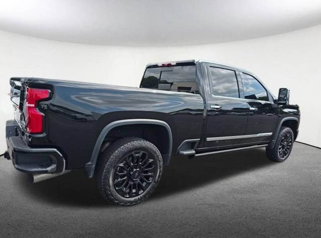 Used 2025 Chevrolet Silverado 2500 HD High Country Truck Crew Cab