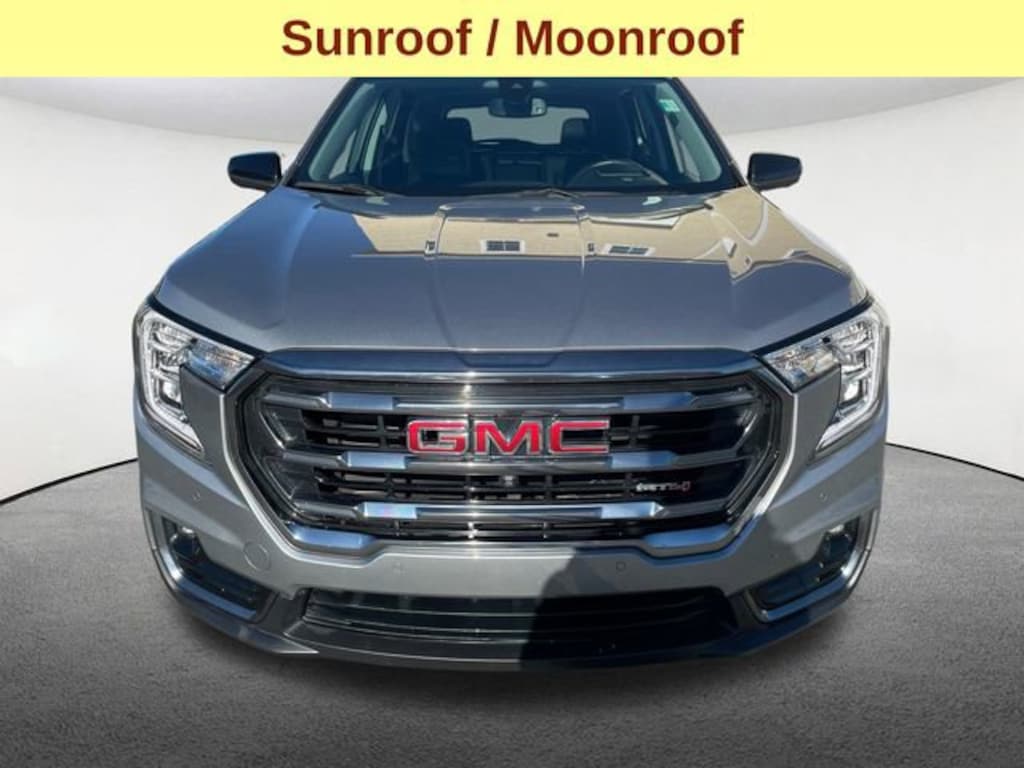 Used 2024 GMC Terrain AT4 SUV