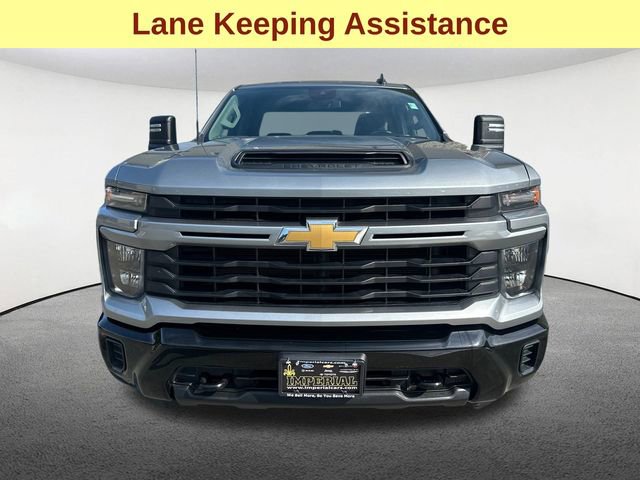 2024 Chevrolet Silverado 2500HD Custom photo 3