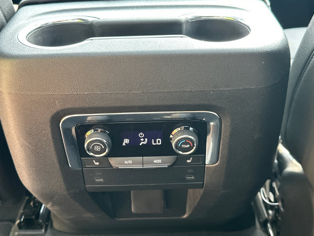 2026 Chevrolet Suburban Z71 - Photo 22