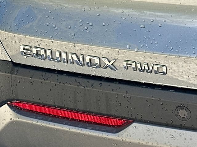 2025 Chevrolet Equinox LT - Photo 13