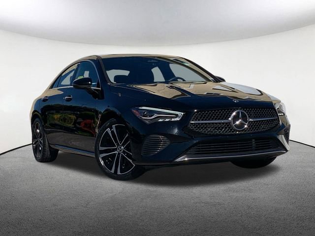 2025 Mercedes Benz CLA 250 4MATIC photo 2