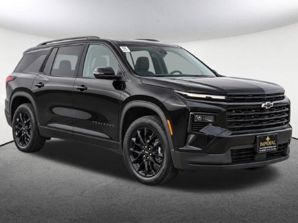 Used 2025 Chevrolet Traverse LT SUV