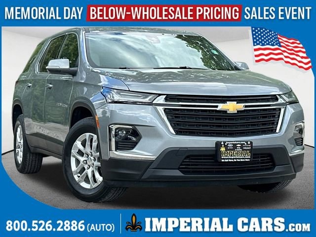 2023 Chevrolet Traverse AWD LS's photo