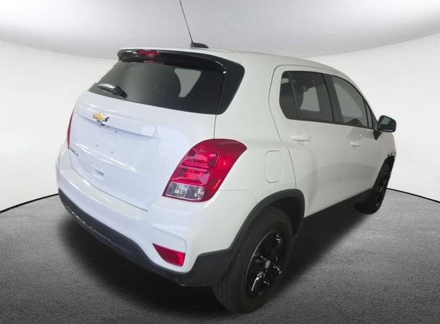 Used 2021 Chevrolet Trax LS with VIN KL7CJNSB6MB303989 for sale in Mendon, MA