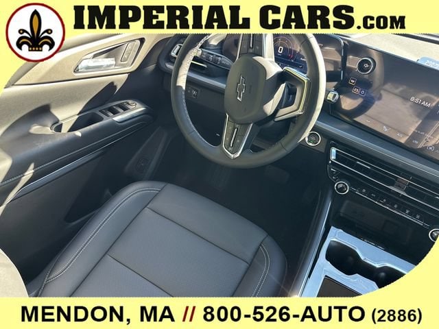 2027 Chevrolet Traverse LT - Photo 19