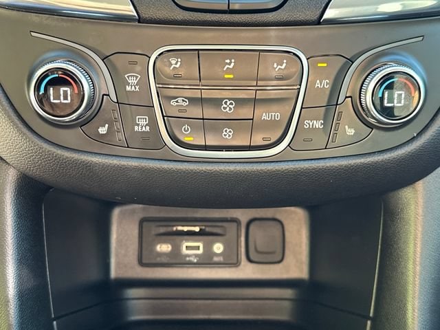 2024 Chevrolet Equinox LT - Photo 32