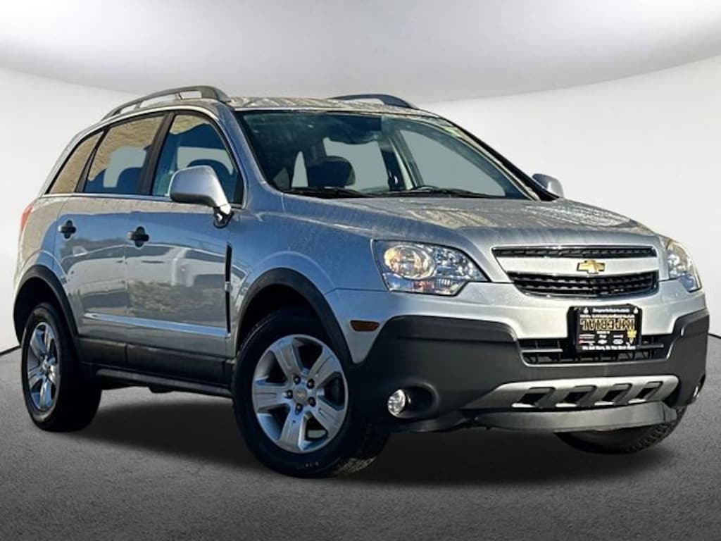 Used 2014 Chevrolet Captiva LS SUV