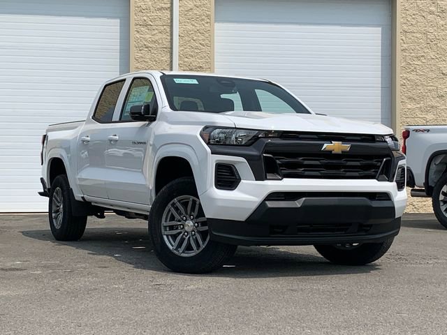 2026 Chevrolet Colorado LT photo 2