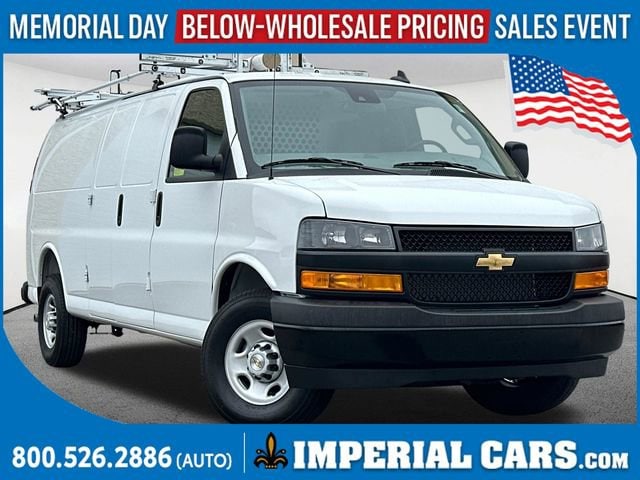 2025 Chevrolet Express 2500 Extended Work Van HD's photo