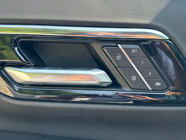 2026 Chevrolet Suburban Z71 - Photo 27
