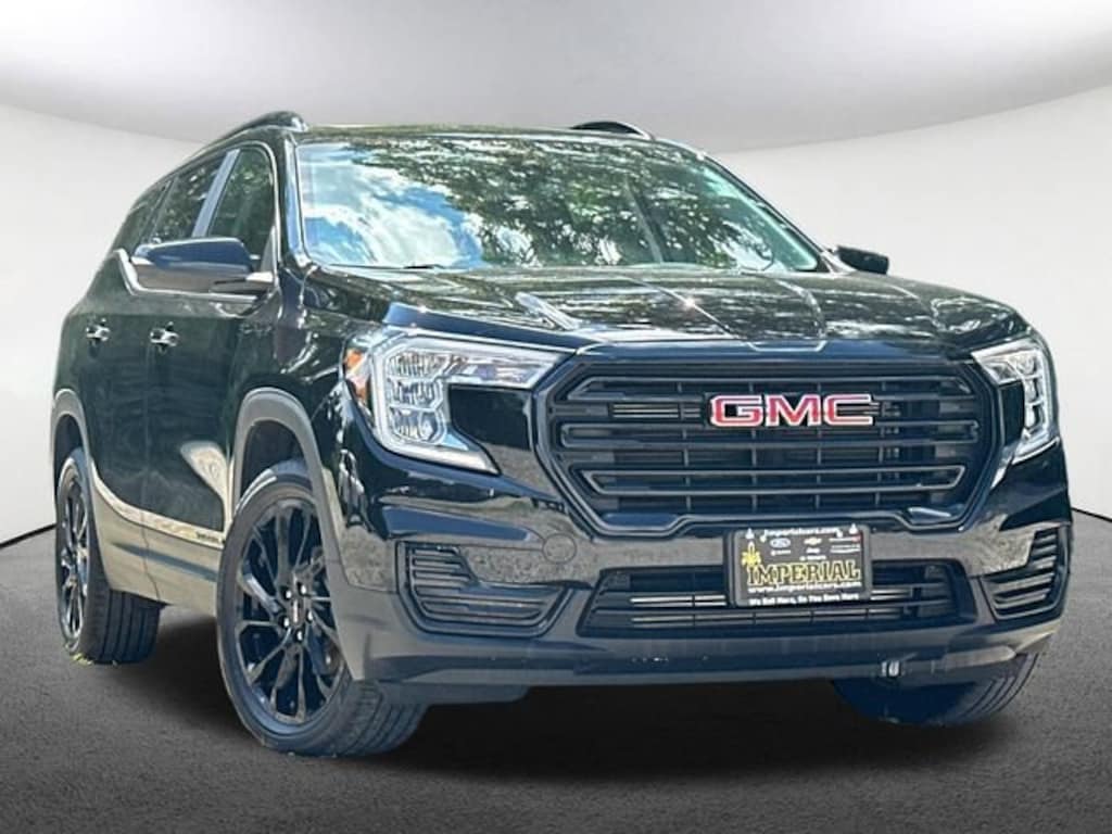 Used 2023 GMC Terrain SLE SUV