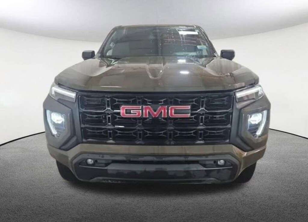 Used 2025 GMC Canyon Elevation Truck Crew Cab