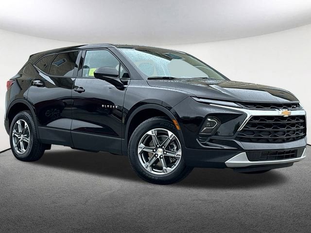 Used 2023 Chevrolet Blazer 2LT with VIN 3GNKBHR40PS174099 for sale in Mendon, MA