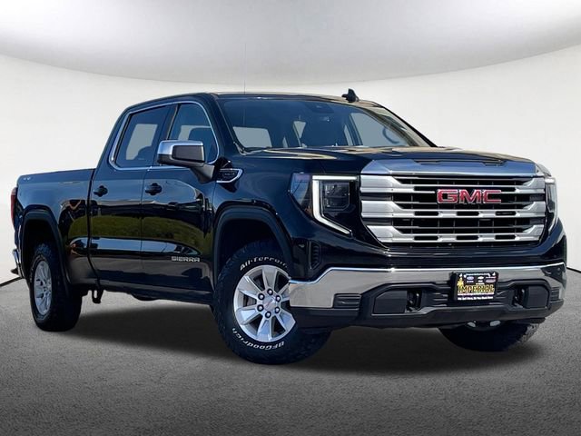 Used 2023 GMC Sierra 1500 SLE with VIN 3GTUUBED5PG217157 for sale in Mendon, MA
