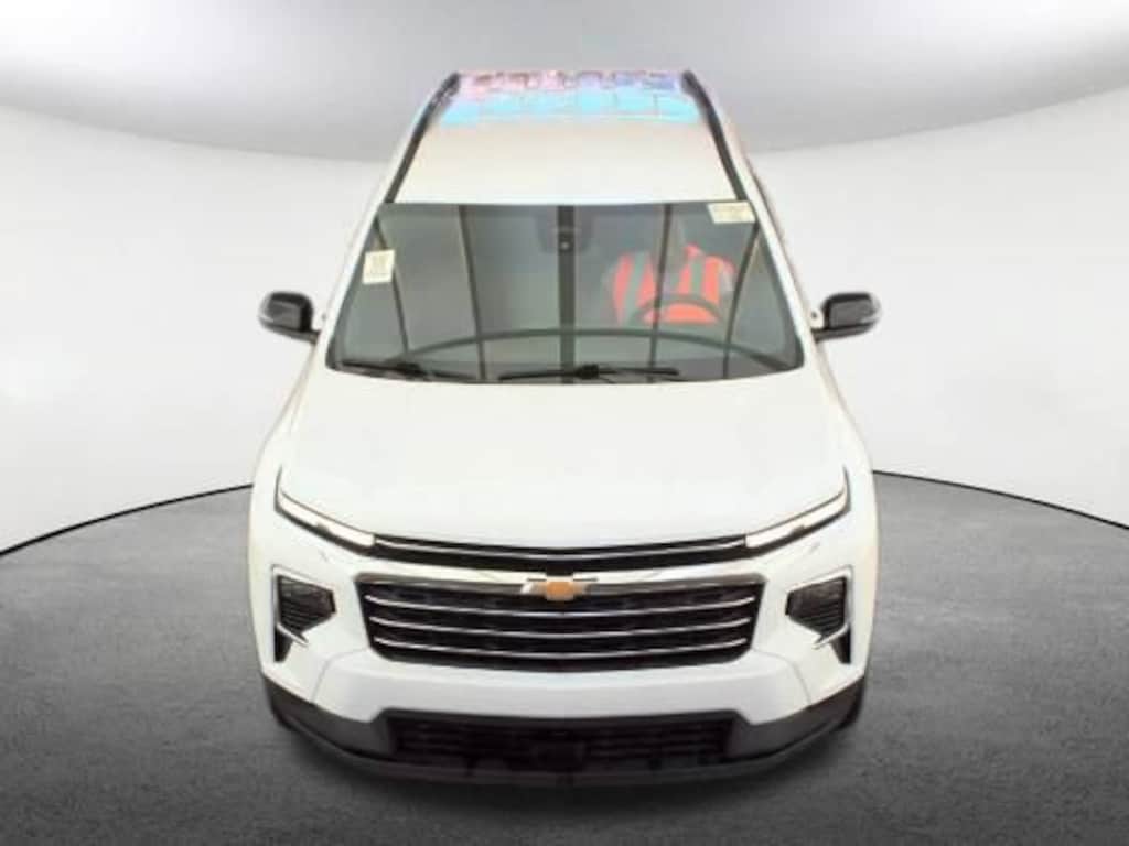 Used 2025 Chevrolet Traverse LT SUV
