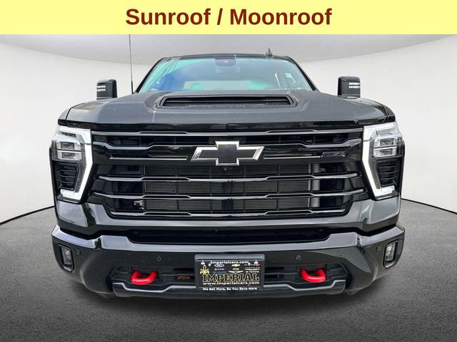 2025 Chevrolet Silverado 2500HD LT photo 2