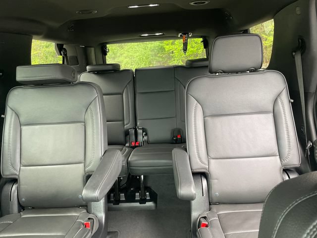 2025 GMC Yukon Denali - Photo 40