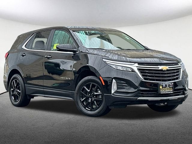 Used 2022 Chevrolet Equinox LT with VIN 3GNAXUEV2NL239885 for sale in Mendon, MA