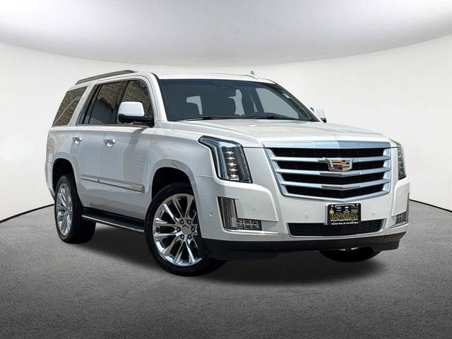 Used 2019 Cadillac Escalade Luxury with VIN 1GYS4BKJ6KR401091 for sale in Mendon, MA