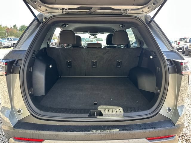 2025 Chevrolet Equinox LT - Photo 15