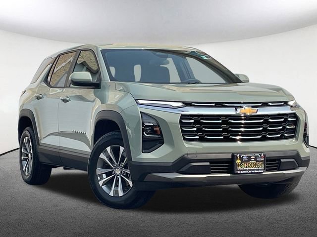 2025 Chevrolet Equinox LT photo 2