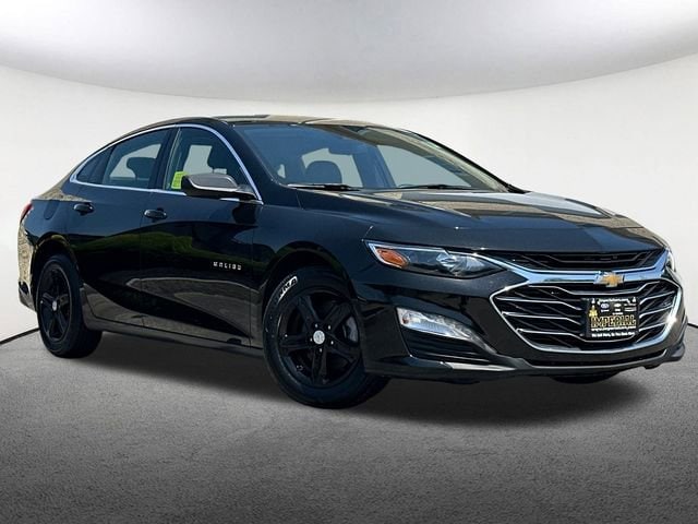 Used 2023 Chevrolet Malibu 1LT with VIN 1G1ZD5ST5PF219150 for sale in Mendon, MA