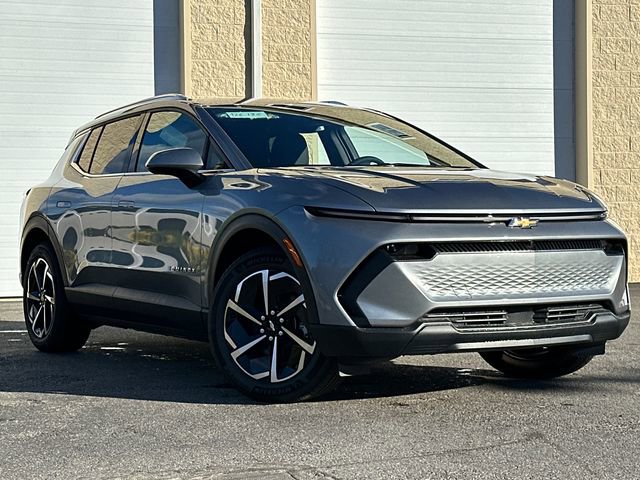 2026 Chevrolet Equinox EV 2LT's photo