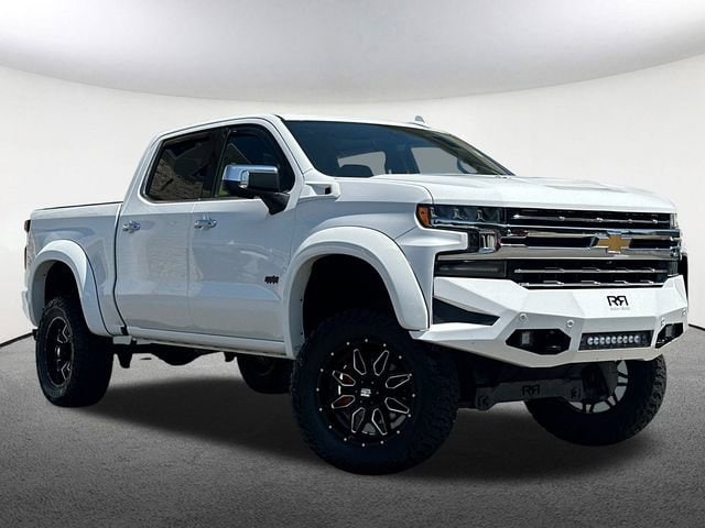 Used 2019 Chevrolet Silverado 1500 LTZ with VIN 3GCUYGELXKG240175 for sale in Mendon, MA