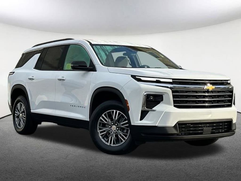 Used 2025 Chevrolet Traverse LT SUV
