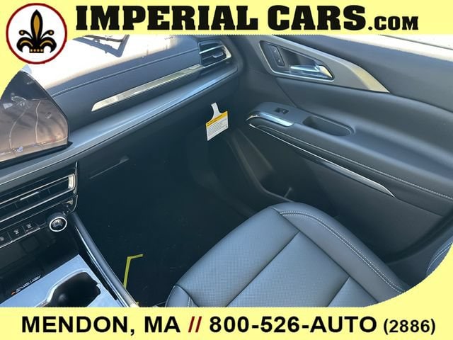 2027 Chevrolet Traverse LT - Photo 20