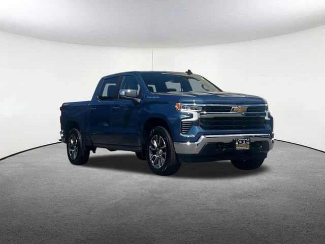 Used 2024 Chevrolet Silverado 1500 LT with VIN 3GCPDKEK0RG169713 for sale in Mendon, MA