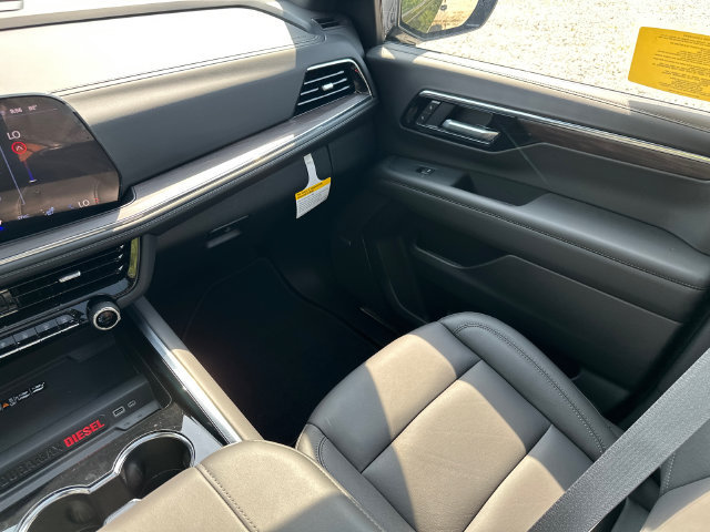 2026 Chevrolet Suburban Z71 - Photo 25