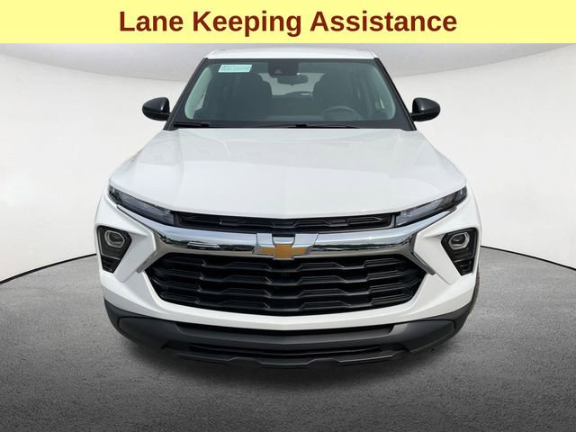 2026 Chevrolet Trailblazer LS photo 2