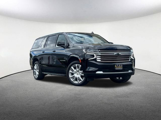 Used 2023 Chevrolet Suburban High Country with VIN 1GNSKGKL8PR216484 for sale in Mendon, MA