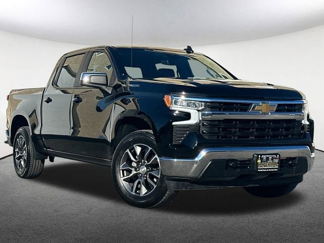 Used 2024 Chevrolet Silverado 1500 LT with VIN 3GCPDKEK3RG181385 for sale in Mendon, MA