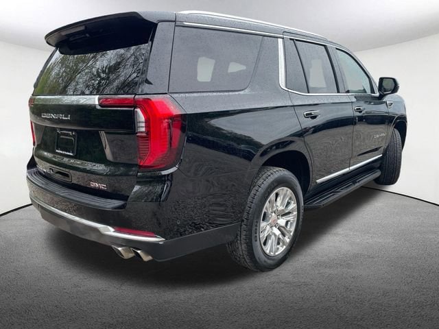 2025 GMC Yukon Denali - Photo 17