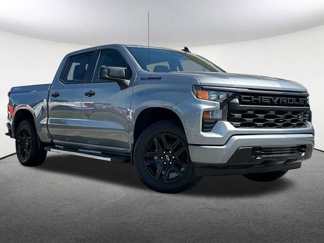 Used 2023 Chevrolet Silverado 1500 Custom with VIN 3GCPDBEKXPG267399 for sale in Mendon, MA