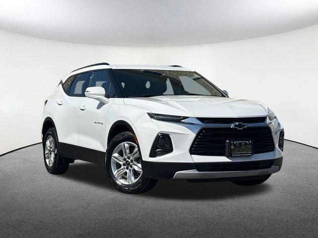 Used 2022 Chevrolet Blazer 3LT with VIN 3GNKBJRS9NS140455 for sale in Mendon, MA