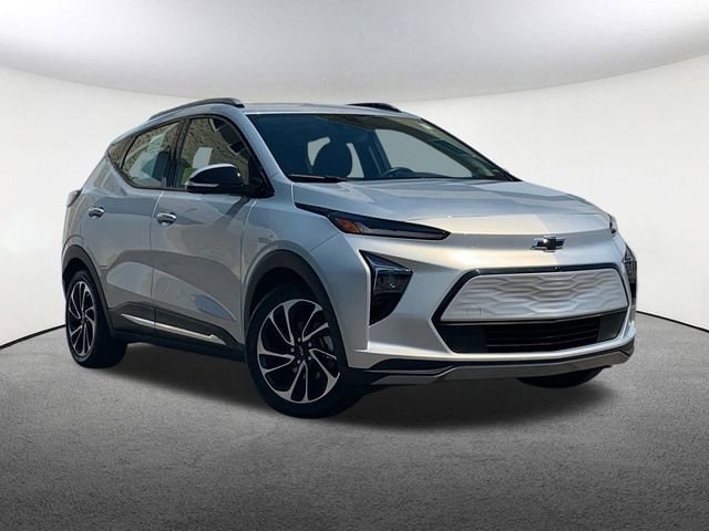 Used 2023 Chevrolet Bolt EUV Premier with VIN 1G1FZ6S07P4181139 for sale in Mendon, MA