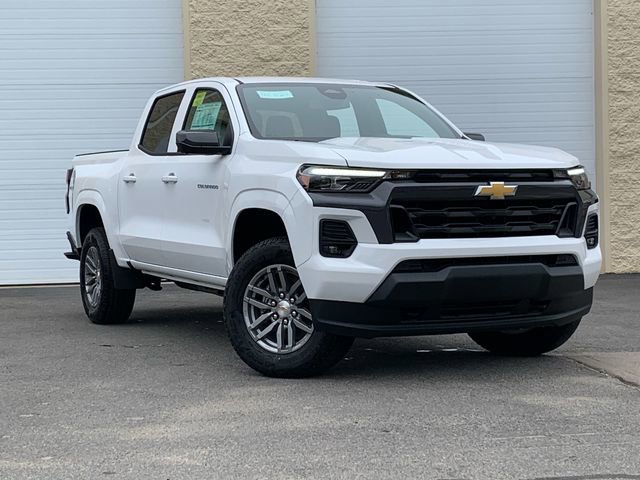 2026 Chevrolet Colorado LT photo 2
