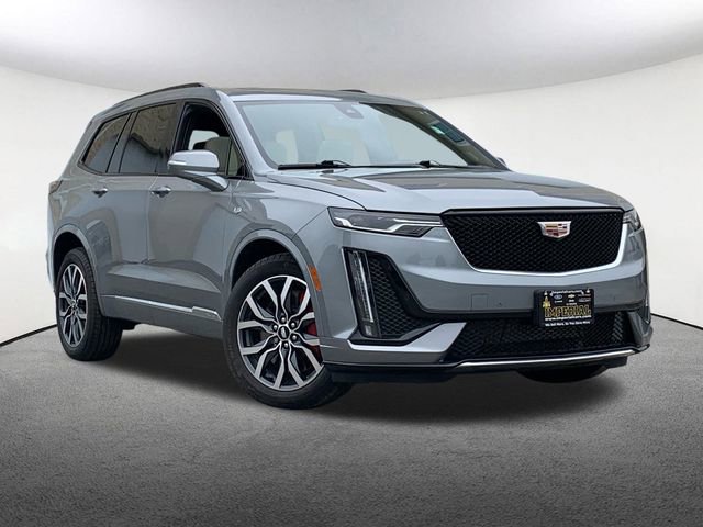 2023 Cadillac XT6 Sport photo 2