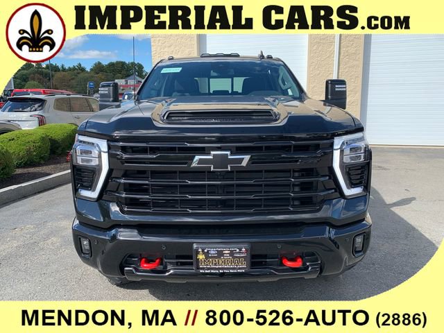 2025 Chevrolet Silverado 2500HD LTZ photo 2
