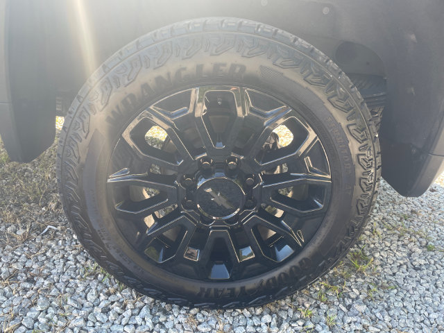2025 Chevrolet Silverado 2500HD High Country - Photo 17