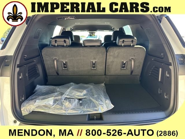 2027 Chevrolet Traverse LT - Photo 12