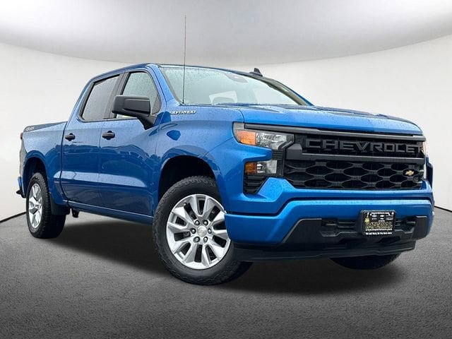 Used 2022 Chevrolet Silverado 1500 Custom with VIN 3GCPDBEK3NG545105 for sale in Mendon, MA